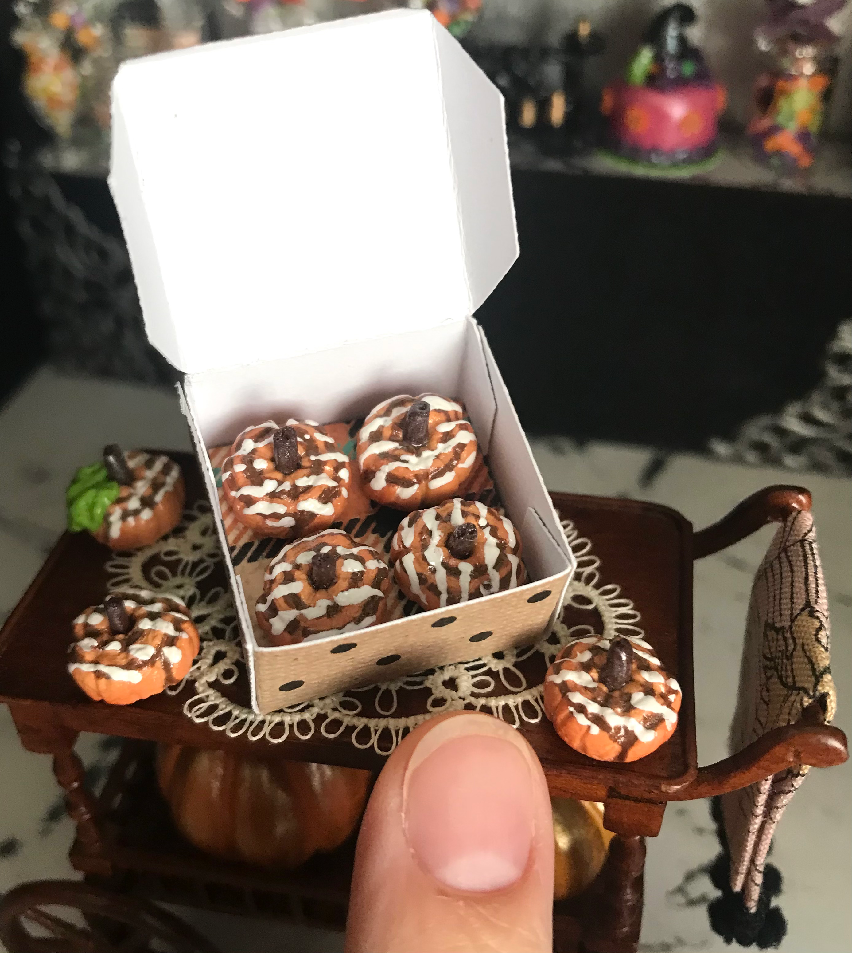 Box of 4 Dollhouse Mini Pumpkin Shaped Cinnamon Rolls, I:12 Scale Fall Sweets