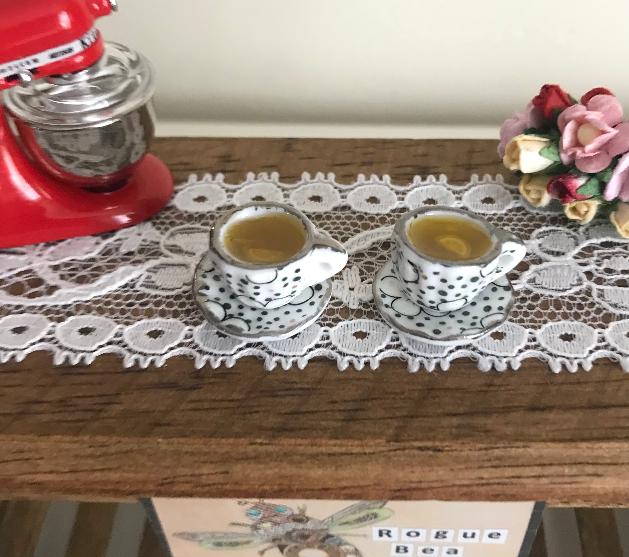 Set of 2, Mini Dollhouse 1:12 Black Floral Ceramic Teacups with Resin Tea, Lemon