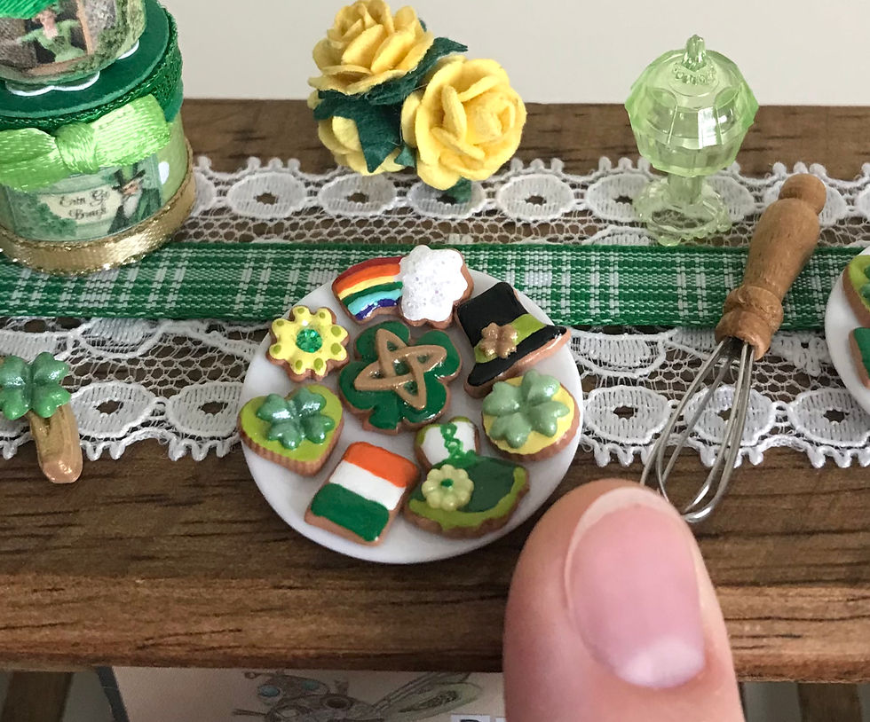 St. Patrick's Day Dollhouse 1:12 Scale Decorated Cookie Plate, Sweets Decor