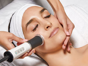 Our Oxygeneo+ Facial is a gentle, multi-step experience that works with your skin