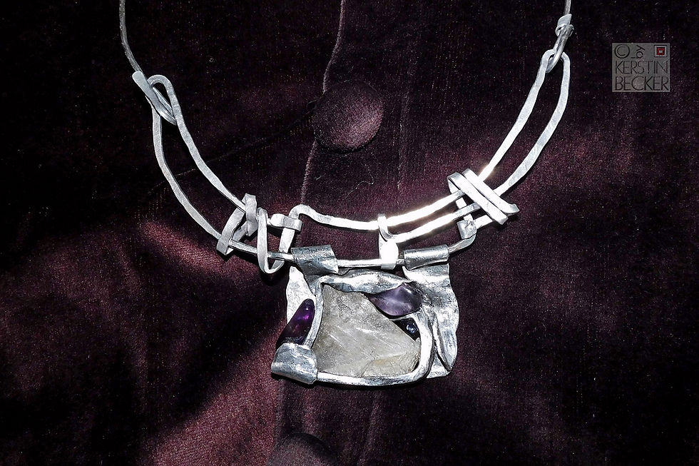 Collier mit Glimmer, Tigerauge und Perle