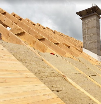 Isolation d'une toiture en laine de bois par Vision Bois Métal à Audenge