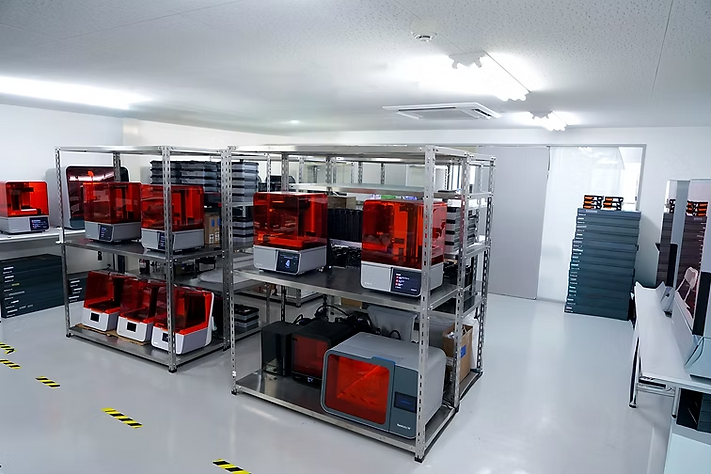 株式会社YOKOITOの3Dプリントファクトリー Formlabs Form4 Fuse1 FuseX1の製品。受託造形ファクトリ