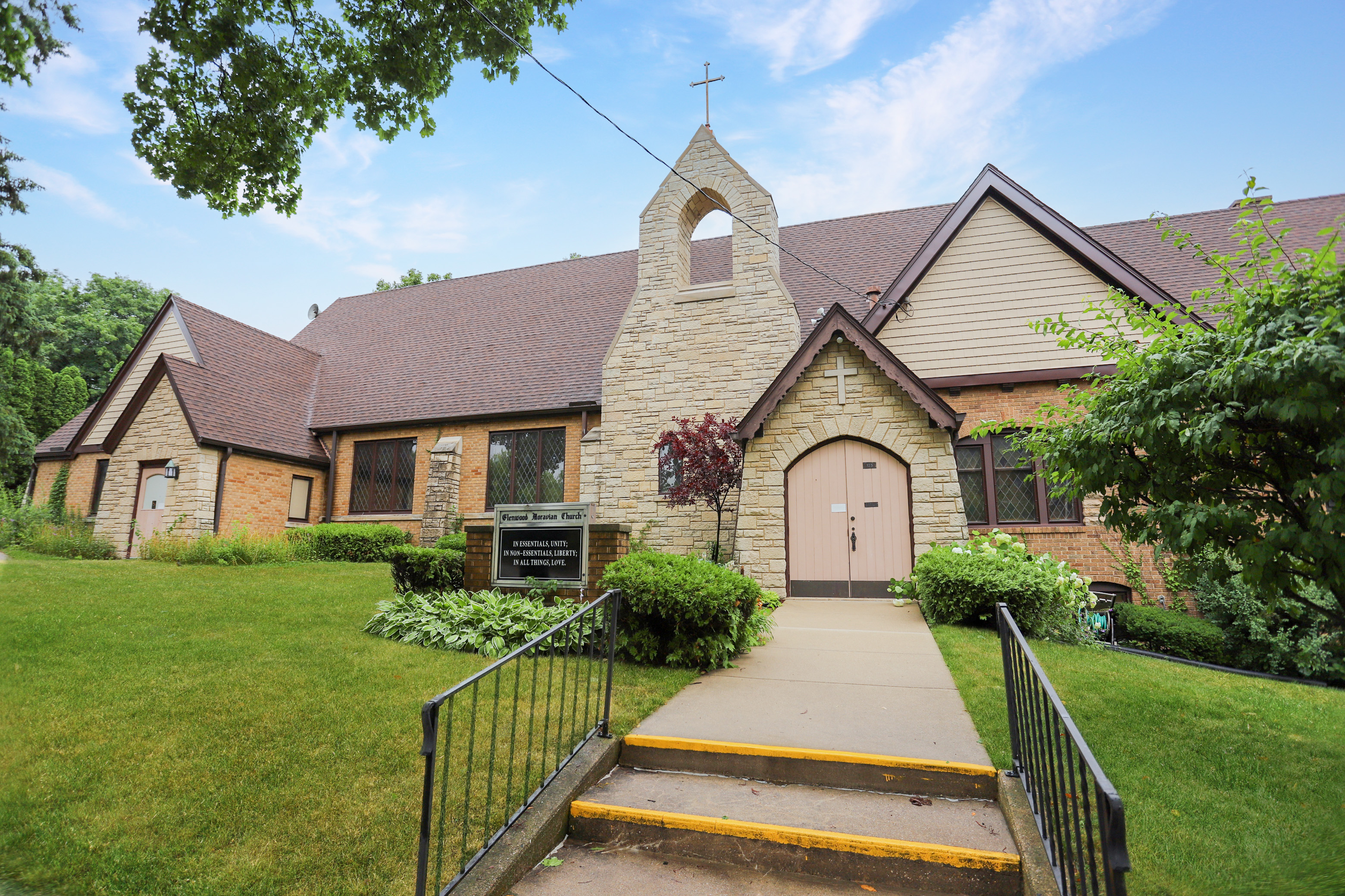 Glenwood Moravian Community Church | Madison, WI