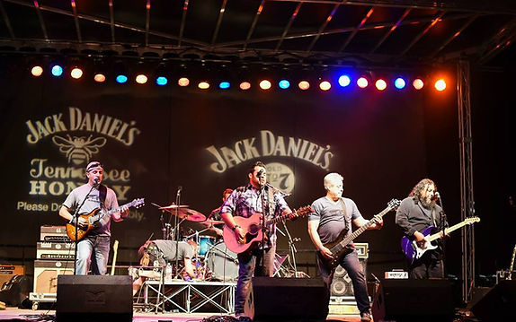 Downtime LIVE Country Thunder 2015