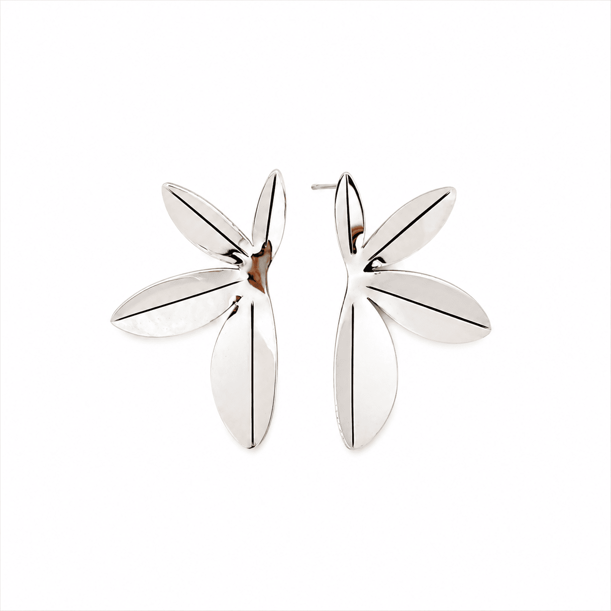 Aretes Media Hoja