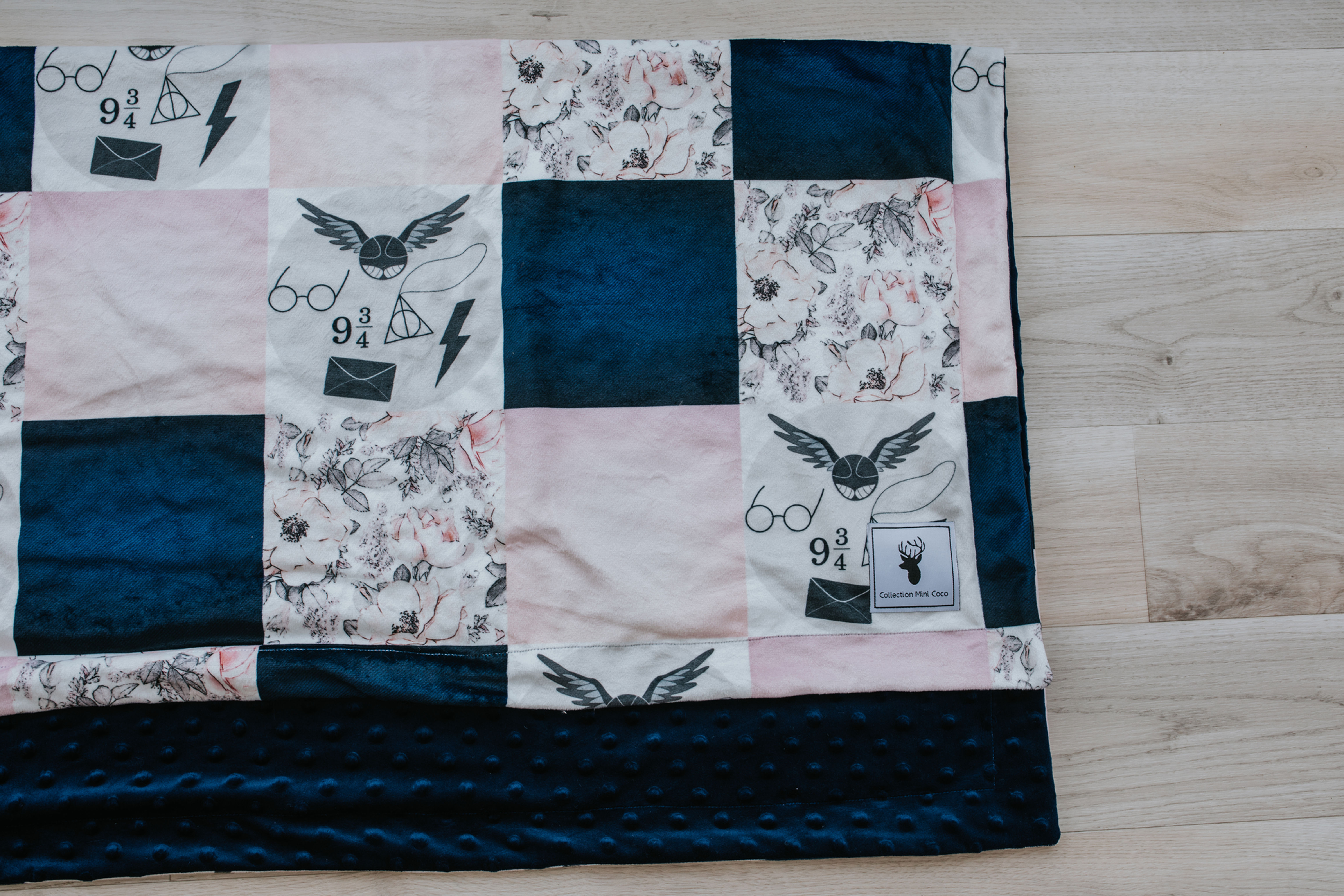 Doudou / Literie en minky | Patchwork Harry Potter vif d'or rose et ble