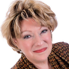 Michelle Headshot (2).jpg