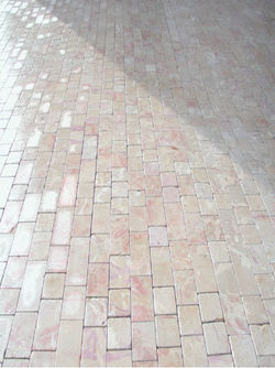 CORTON ROSE 15x15 paving stones and band