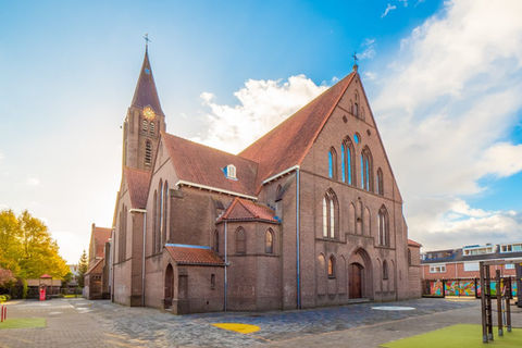 'herbestemmen', 'herbestemming', 'kerkgebouw', 'leven', 're-kerk'