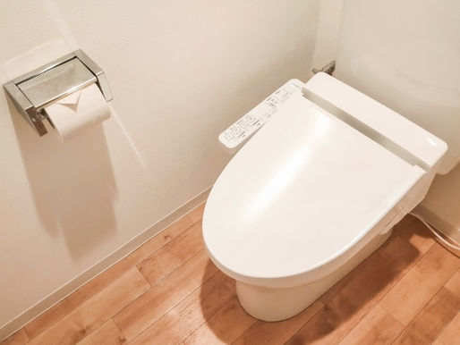 トイレ交換の目安 — 何年で替えるべきか