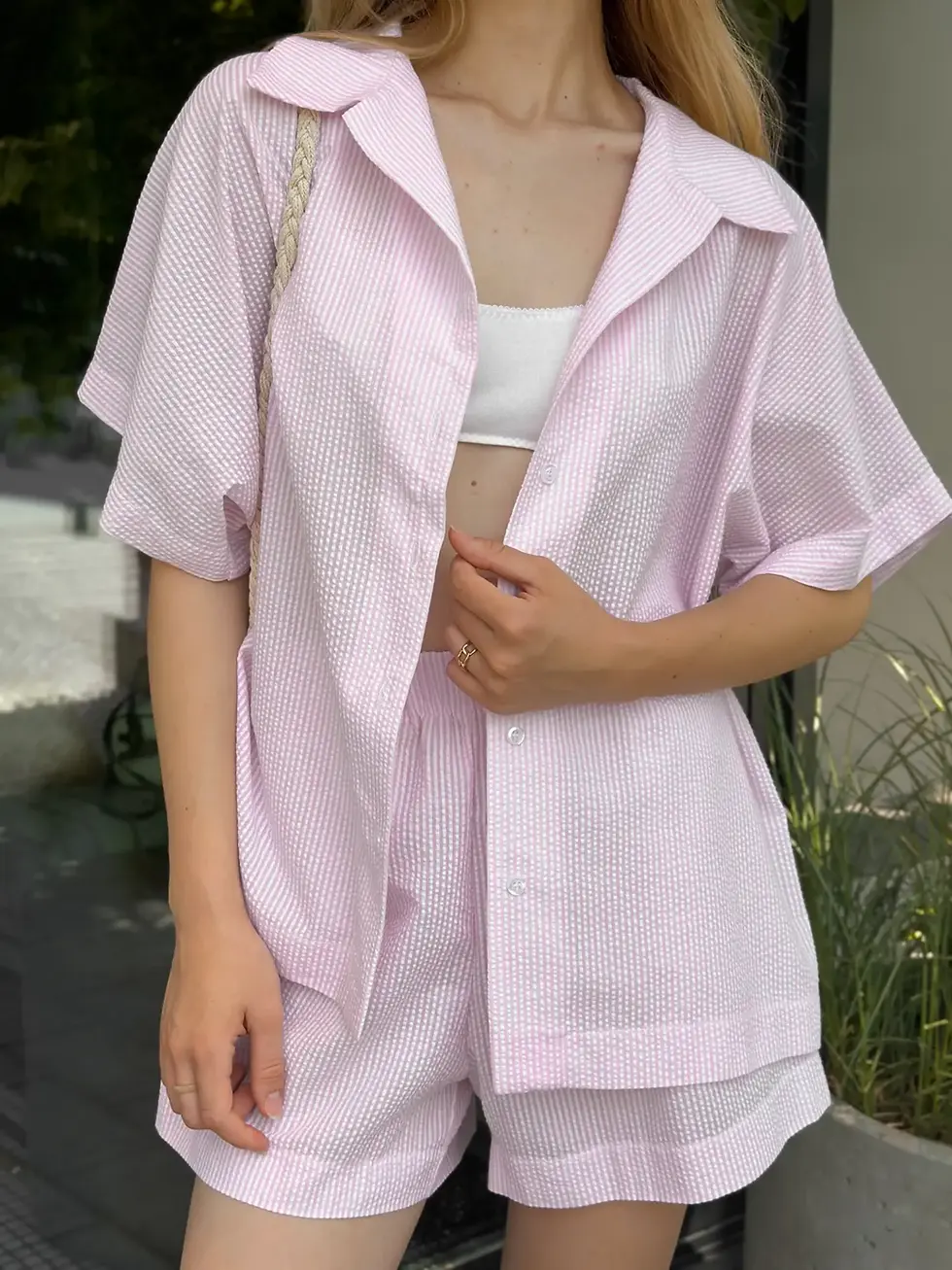 Прев'ю: Бавовна жатка Костюм сорочка та шорти біла смужка на рожевому