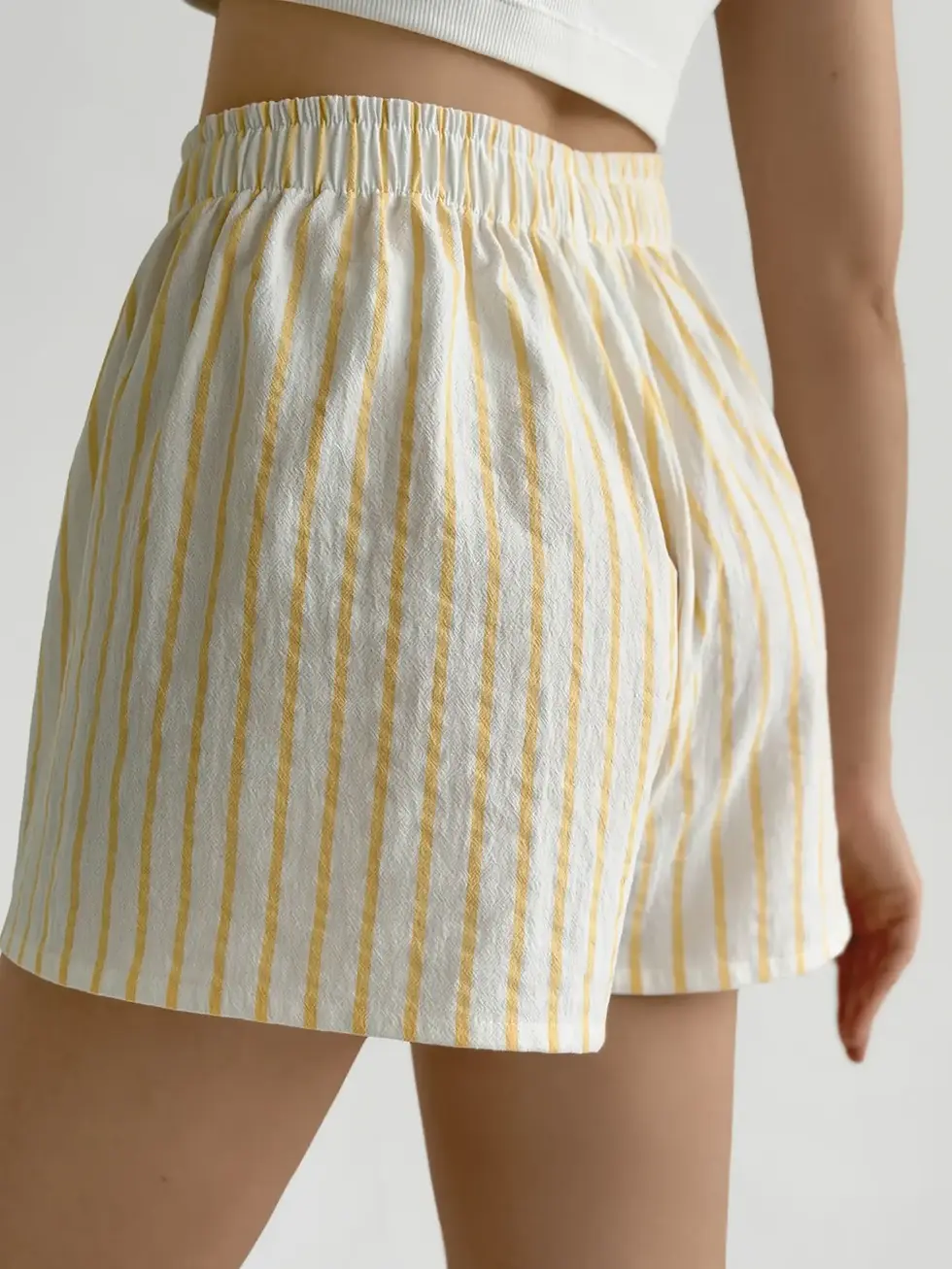 Прев'ю: Шорти Моно котон “жовта смужка на молочному”