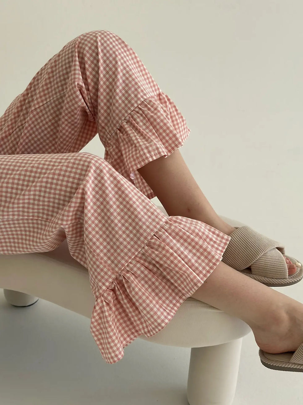 Прев'ю: Штани котре клітка з воланом по низу пудра / молоко 