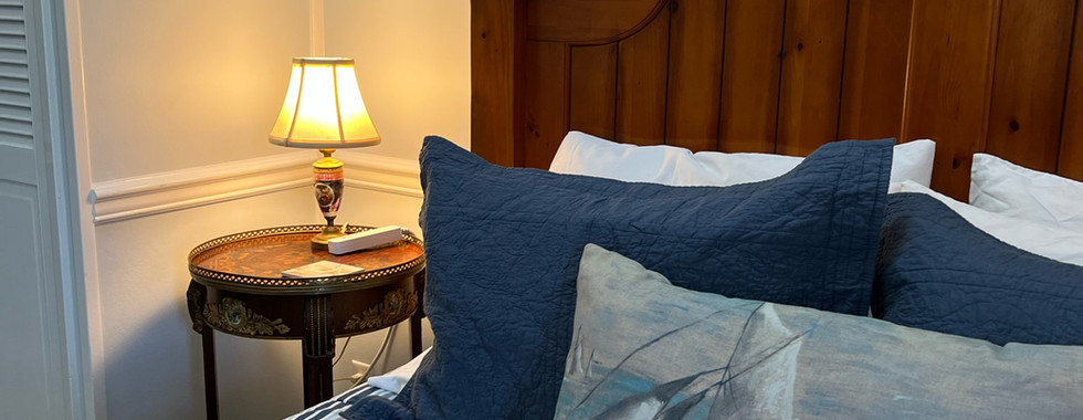 Captain Dillingham queen sized bed The Inn at Benicia Bay