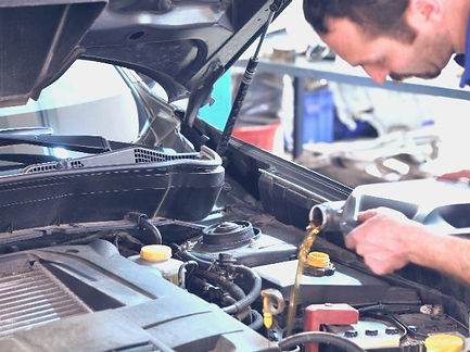mobil-1-oil-2_edited_edited.jpg