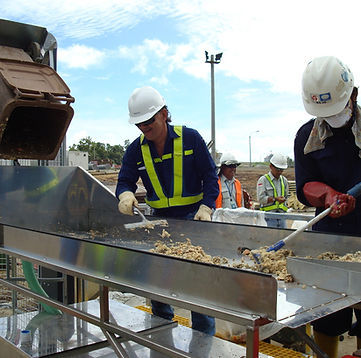 HotRot Screwtech Dewatering Sorting Table.jpg