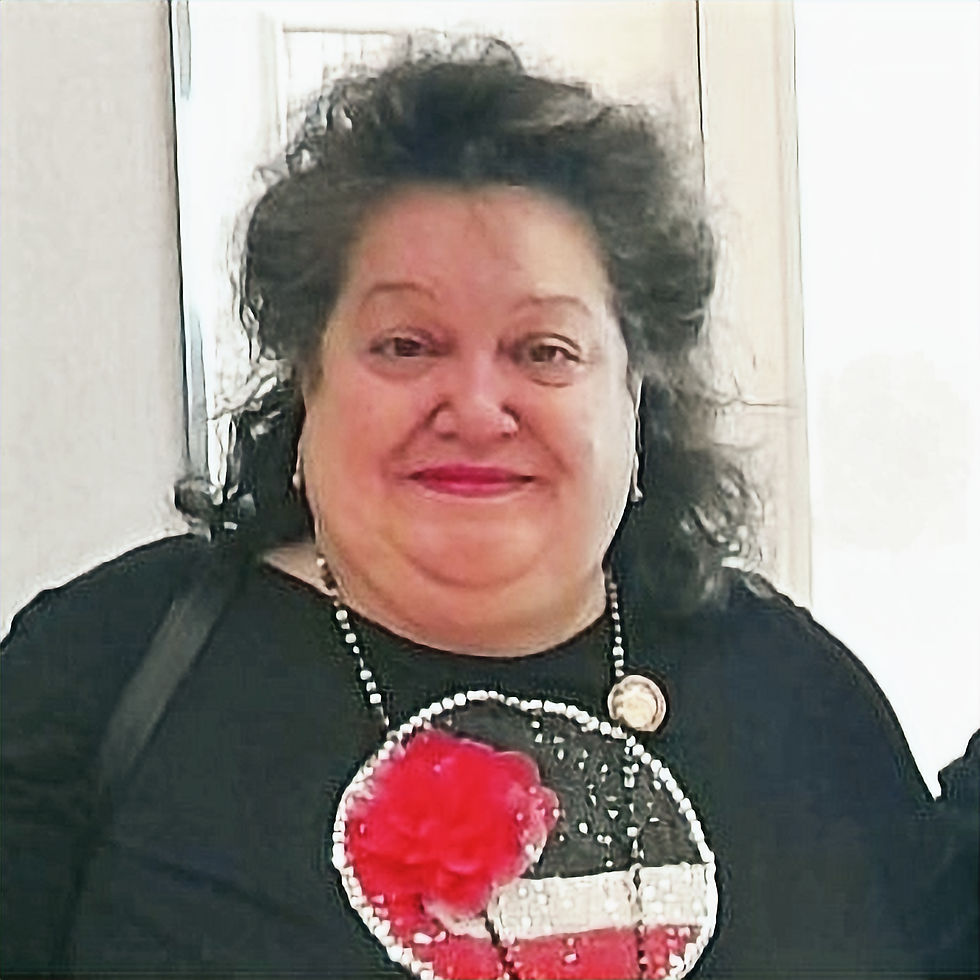 Suzi Clarke_edited.jpg