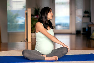 Pregnant Woman Staying Fitprenatal_yoga_saskatoon_saskatoon_doula_birth_labor_stoonrmt_jenel_maruk_doula