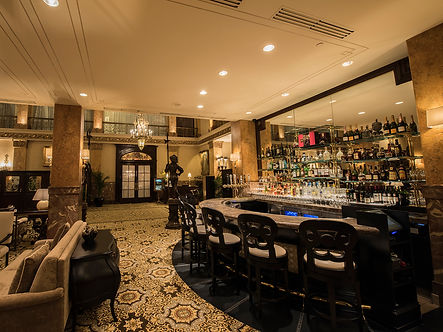 The Pfister Hotel - Lobby Lounge