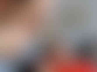 ciseleuse en train de travailler 