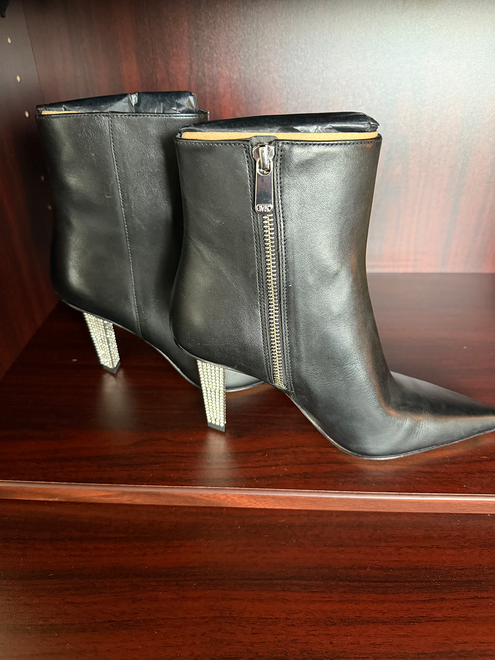 Thumbnail: Michael Kors Halle Bootie - size 8