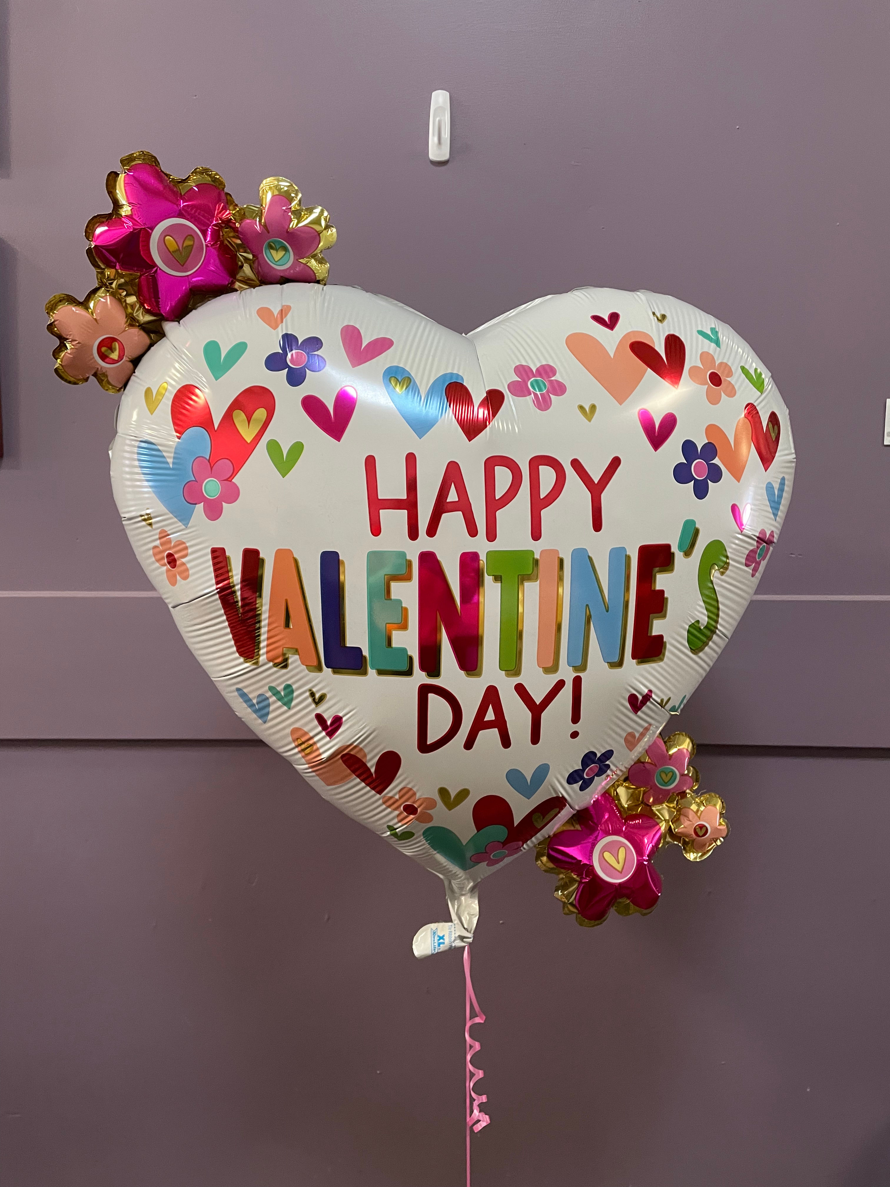 Happy Valentine’s Day Mylar Balloon (White)