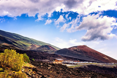 volcano-3630542_1920.jpg
