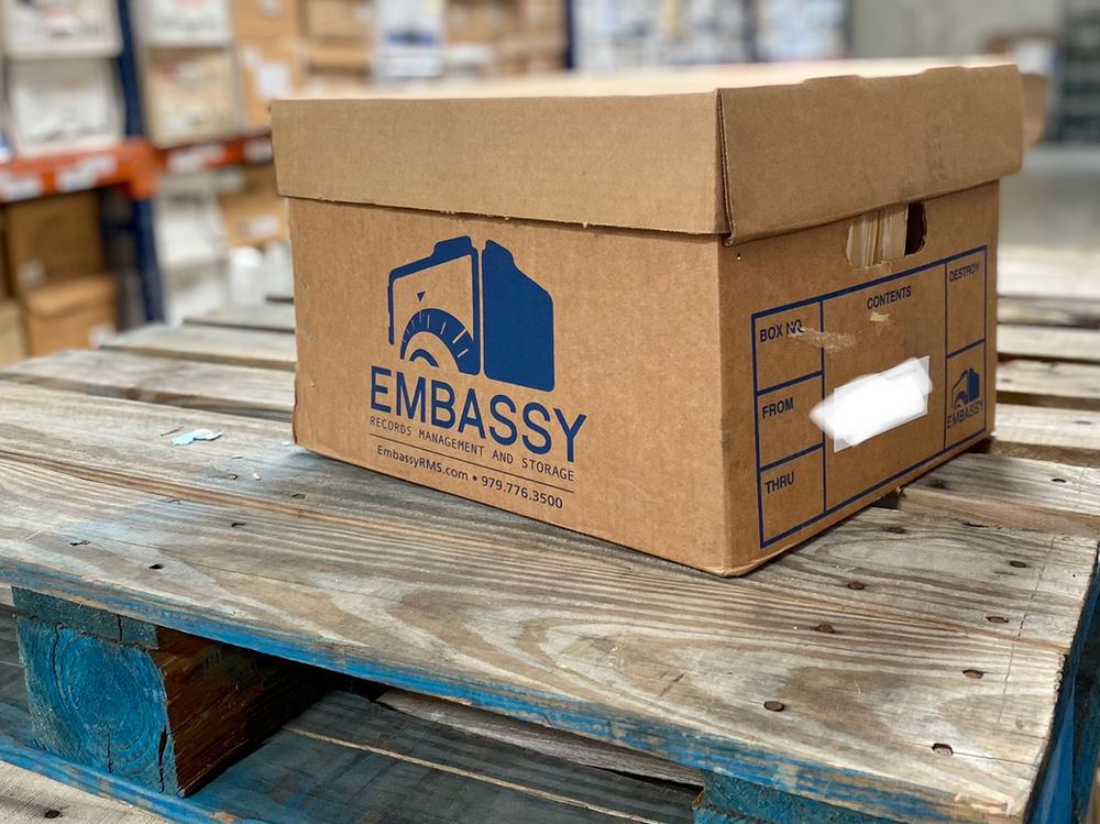 Banker boxes are the best type of record storage boxes for offsite hard