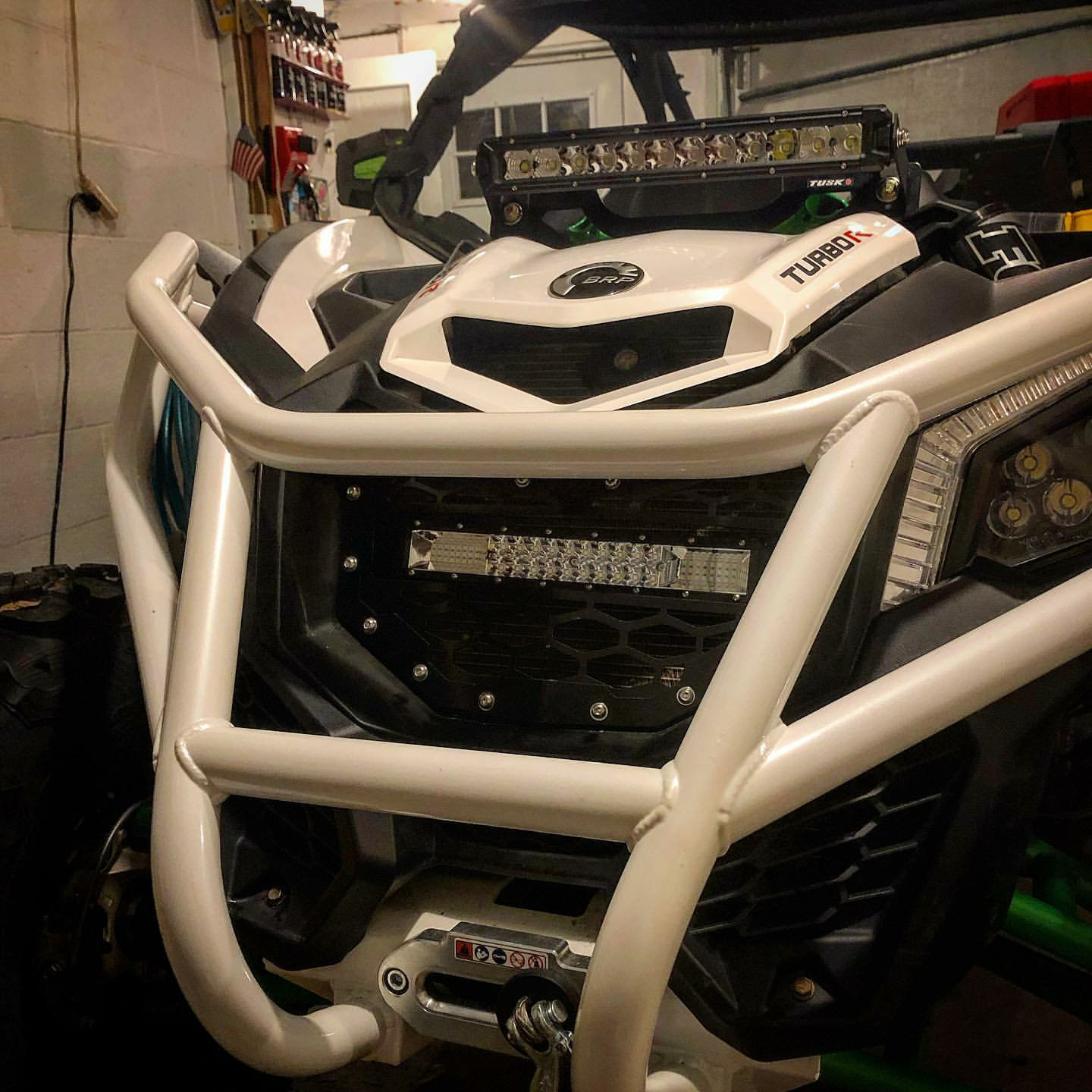 CanAm Maverick X3 Grille w/ 102w Light Bar