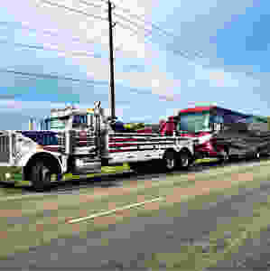 Jeff Smith Towing with Heavy Tow Truck Towing class a RV