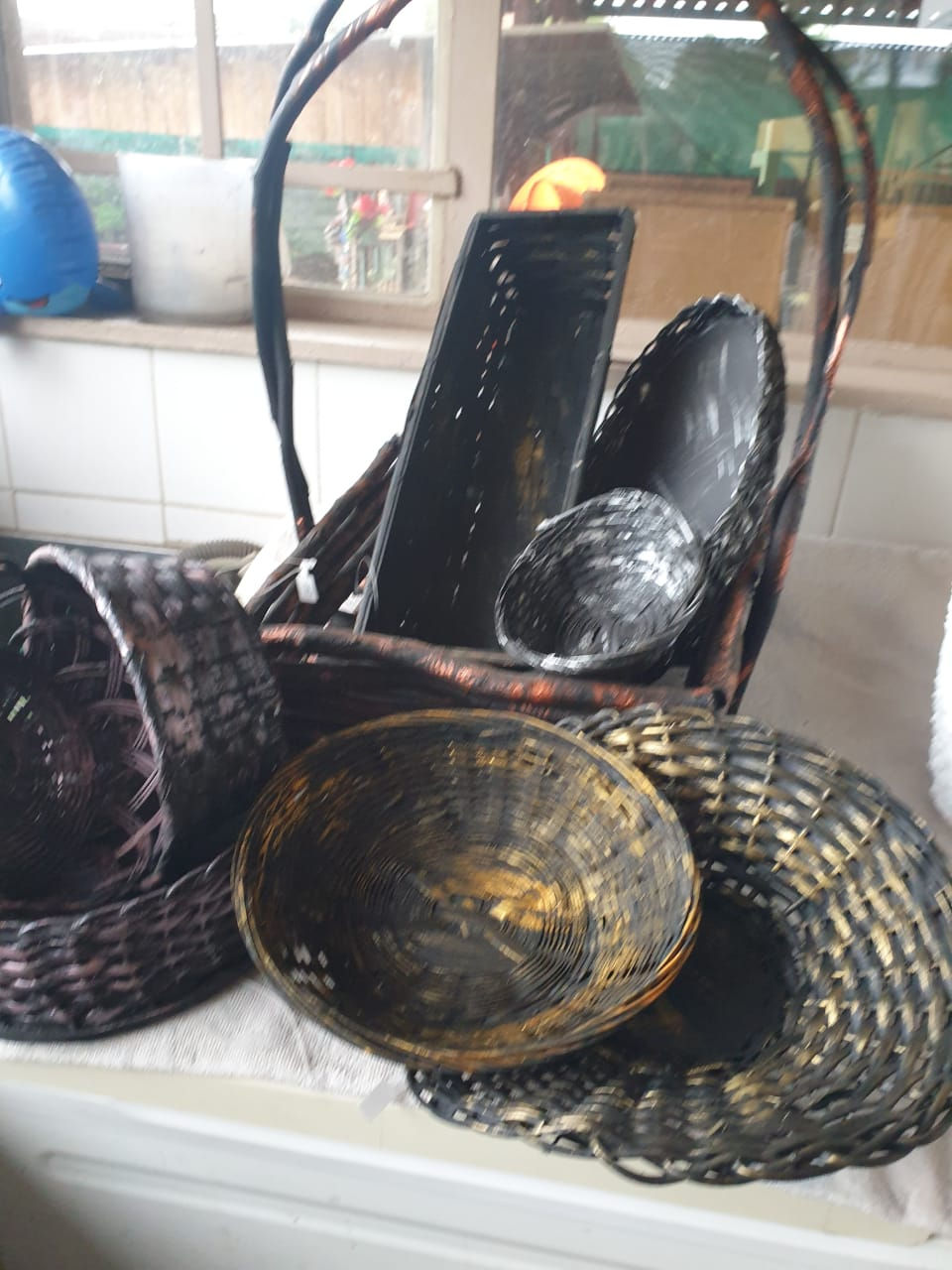 Thumbnail: Pots & decor