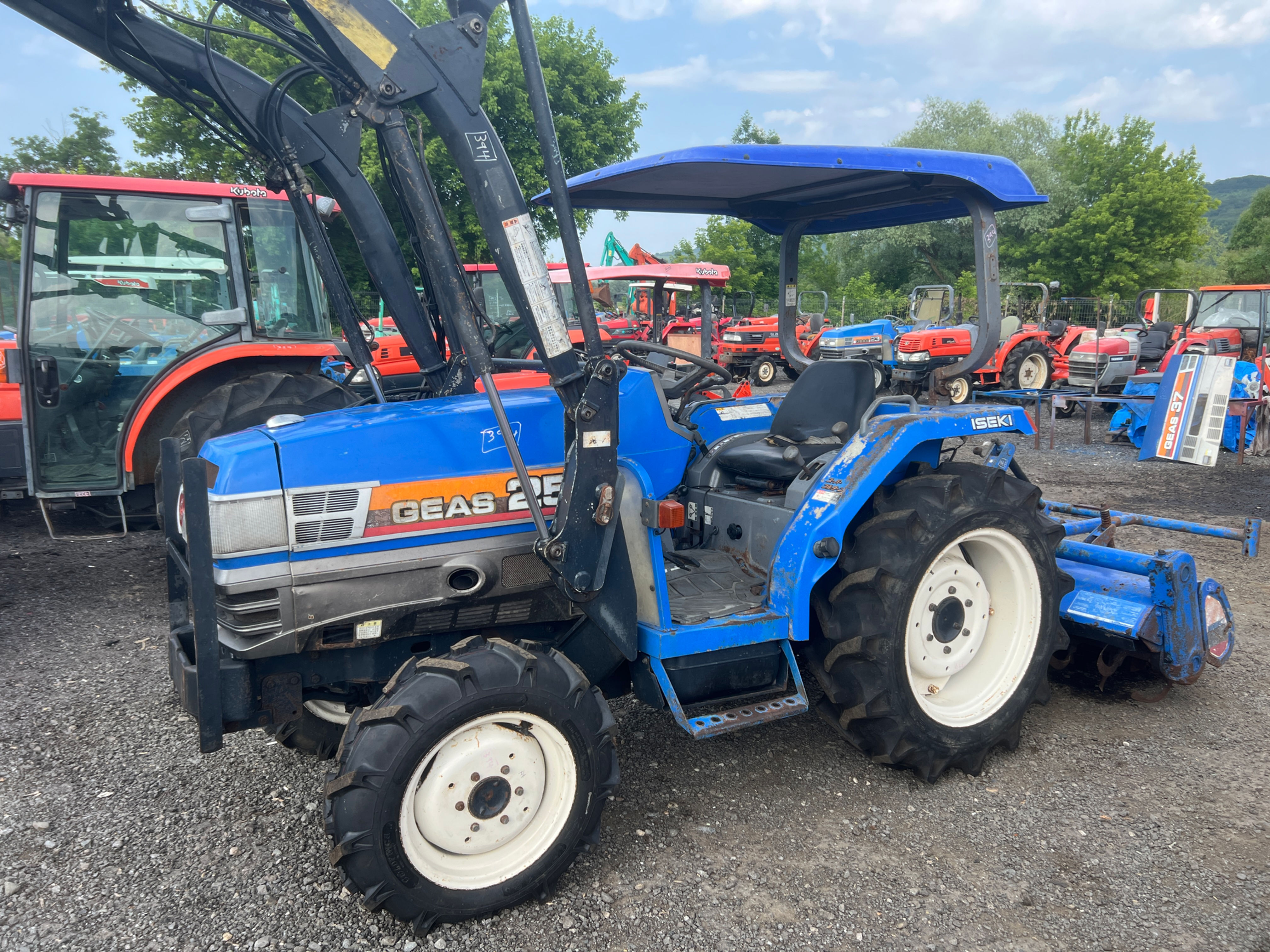 ISEKI GEAS 25