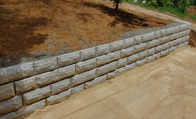 muro de contencion con bloques prefabricados