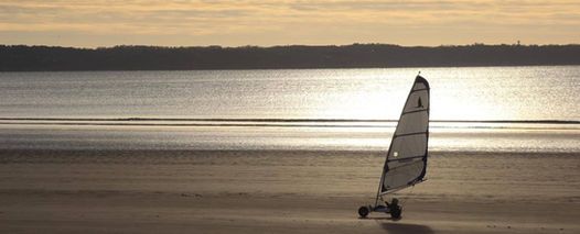 Char à voile plage de Lestrevet en Finistère proche du camping le kergorz