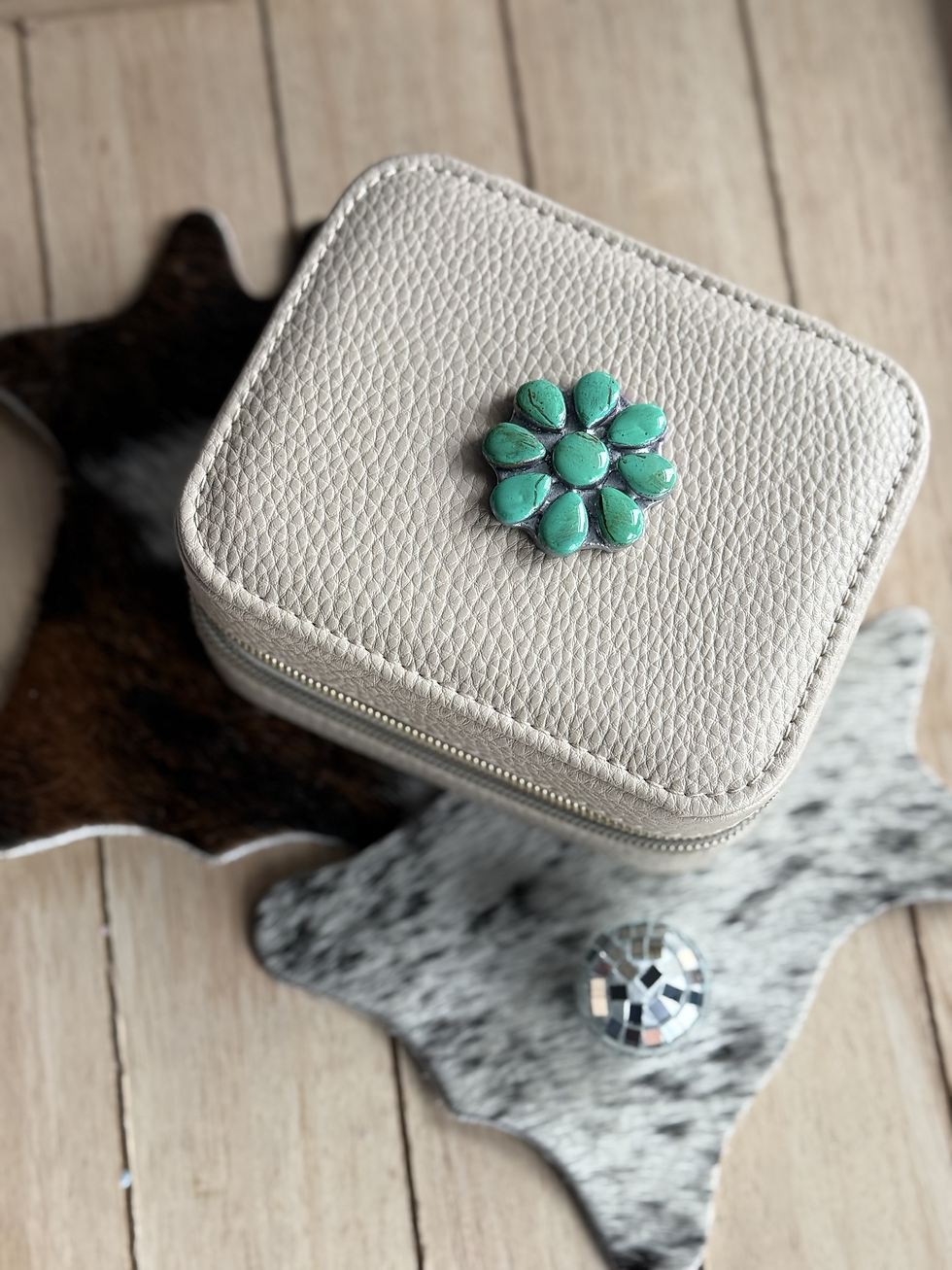 Thumbnail: Tan Jewelry Box