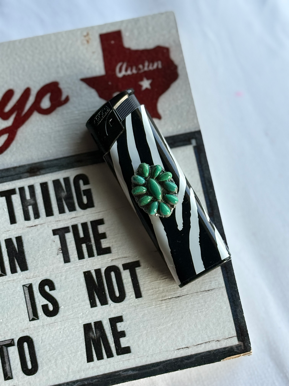 Thumbnail: Zebra Lighter 