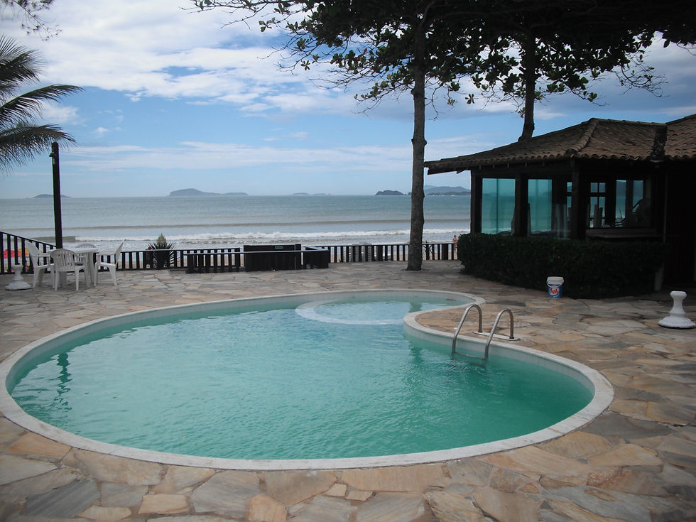 Piscina e praia
