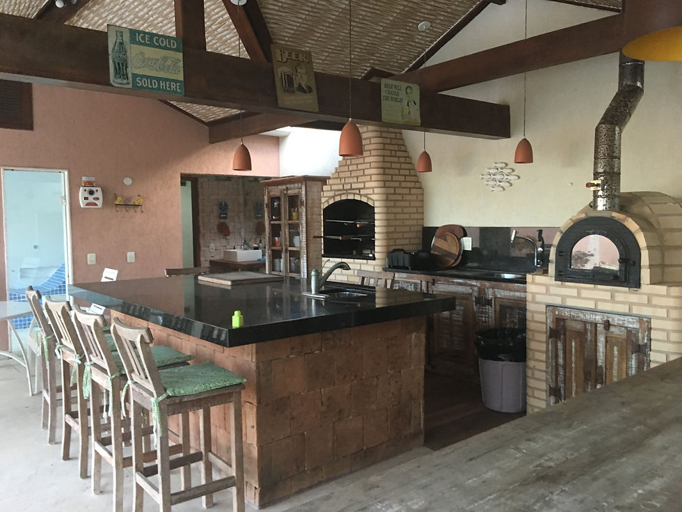 Churrasqueira, forno de pizza e sauna