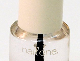 How to use Nail Polish