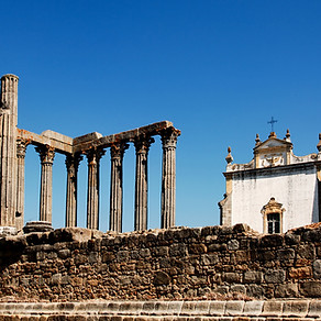 Portugal, Alentejo, Evora - Temple of Diana
