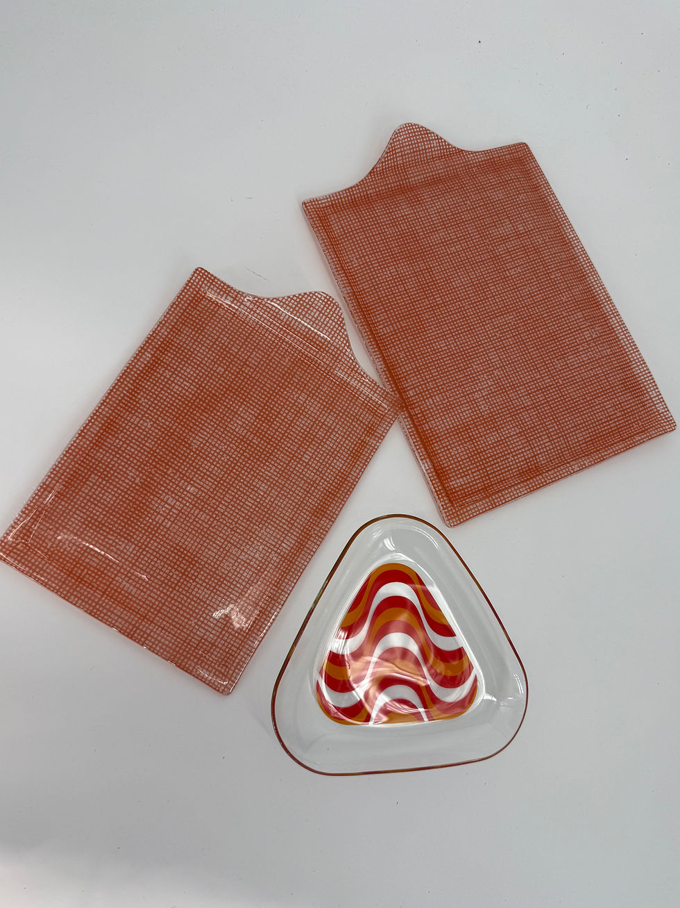 Thumbnail: Vintage 1974 Mid Century Mod Triangular Glass Sunset Wave Canape Plate