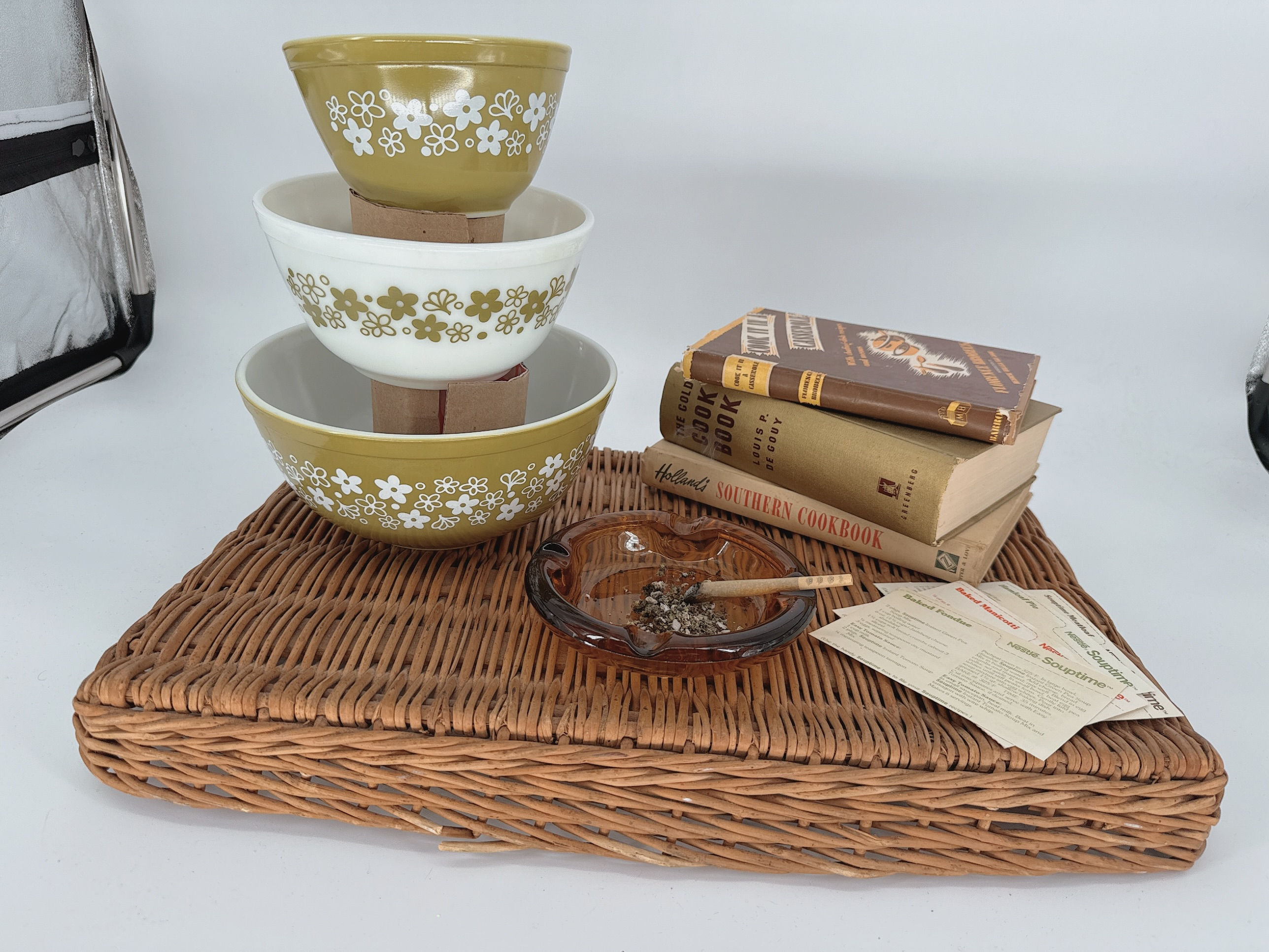 Vintage 1973 Pyrex Spring Blossom Green Complete 3‑Piece Mixing Bowl Set