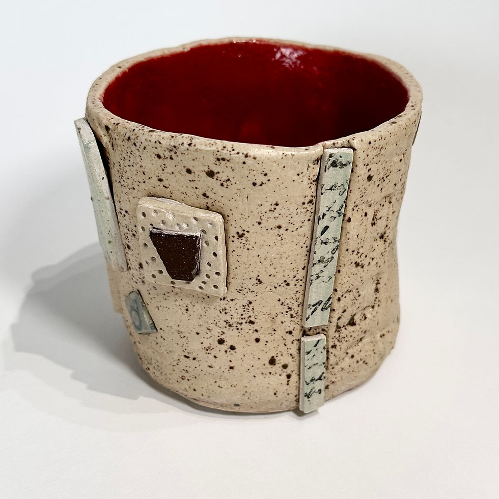 Thumbnail: ceramic vase to collect trinkets in