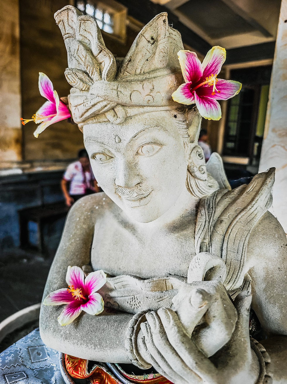 SIlver Show Room Decoration