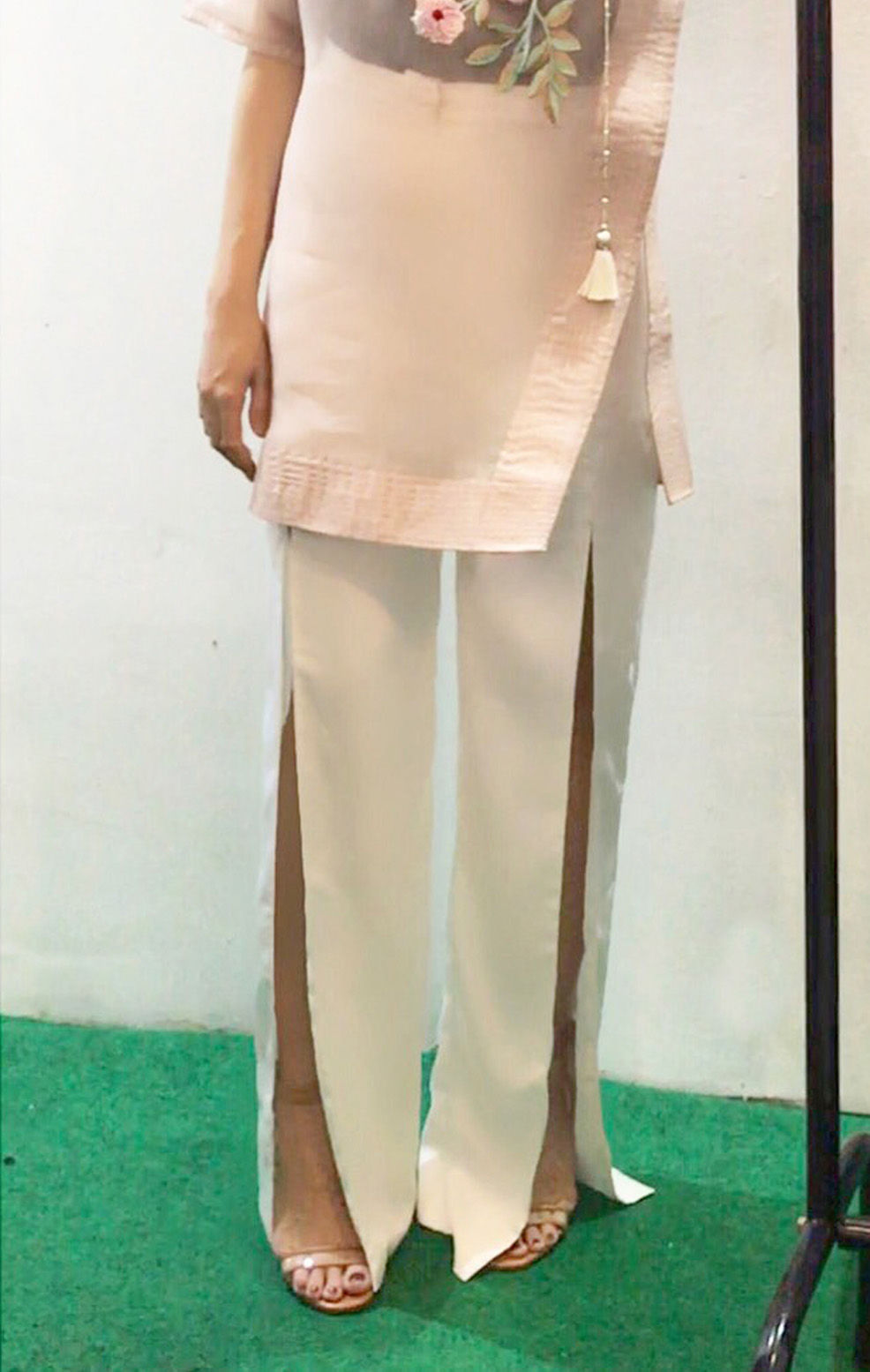 OLIVIA SLIT PANTS (BLACK)