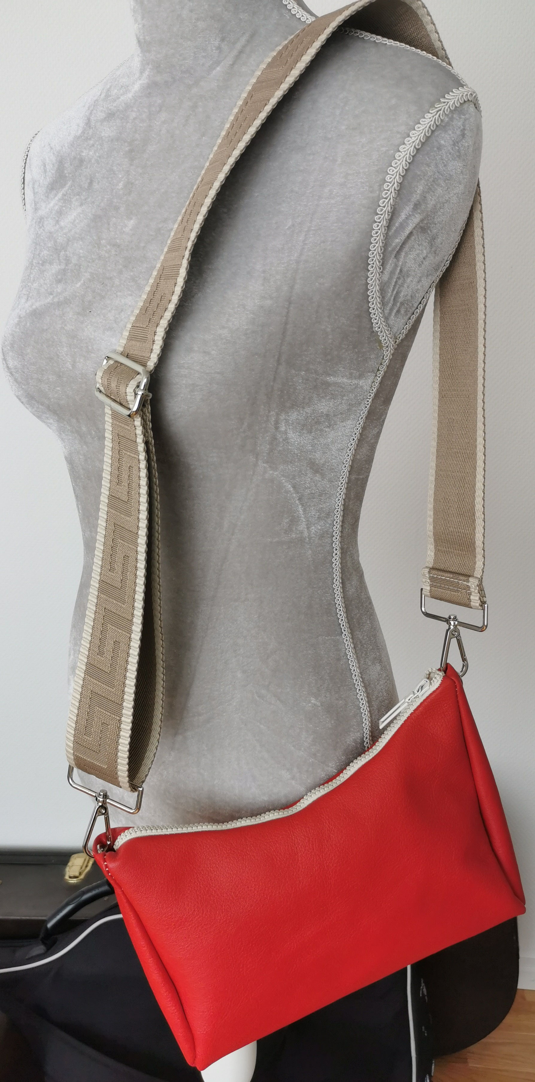 Ledertasche 28x19x4 cm