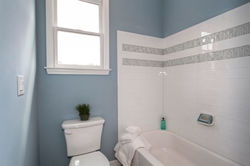 CooperLakePlace_10 Jack & Jill tub