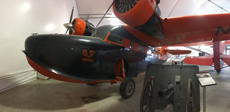 29. On those magnificent flying machines and the 47th parallel / À propos de ces magnifiques machin