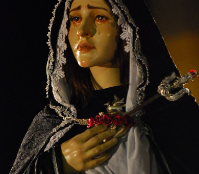 Nossa Senhora das Dores: A Mãe que Sofre e Intercede